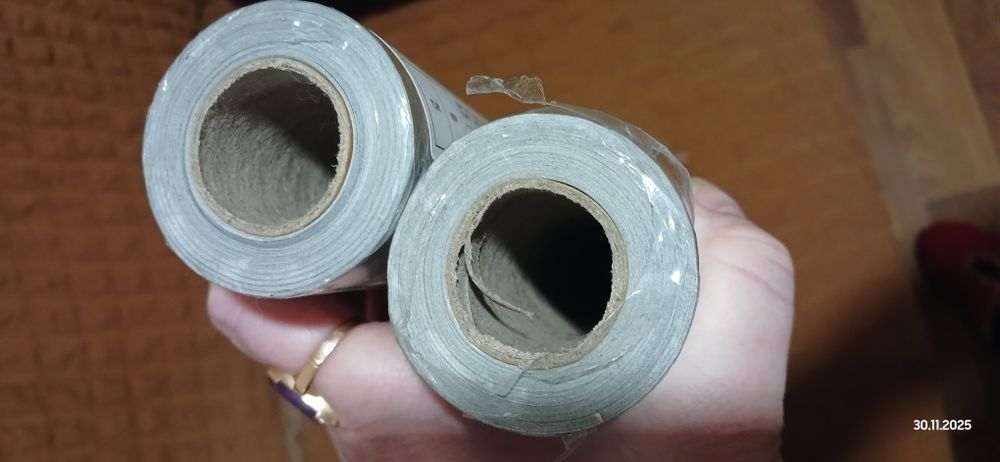 Самоклеючі шпалери