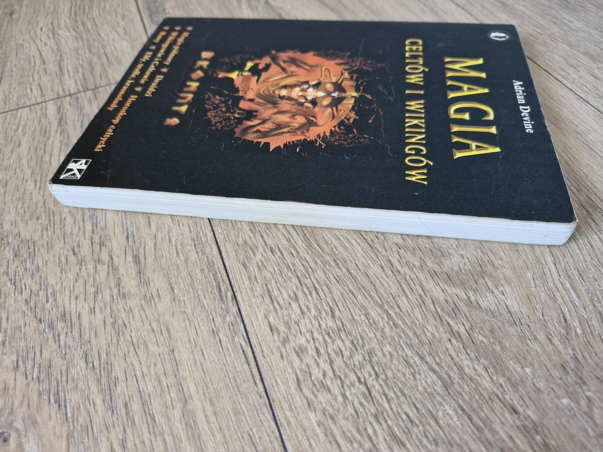Magia Celtów i Wikingów Adrian Devine