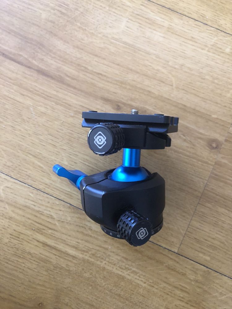 Tripé Manfrotto 055 + cabeça 804RC2 + BallHead Genesis Lph-30