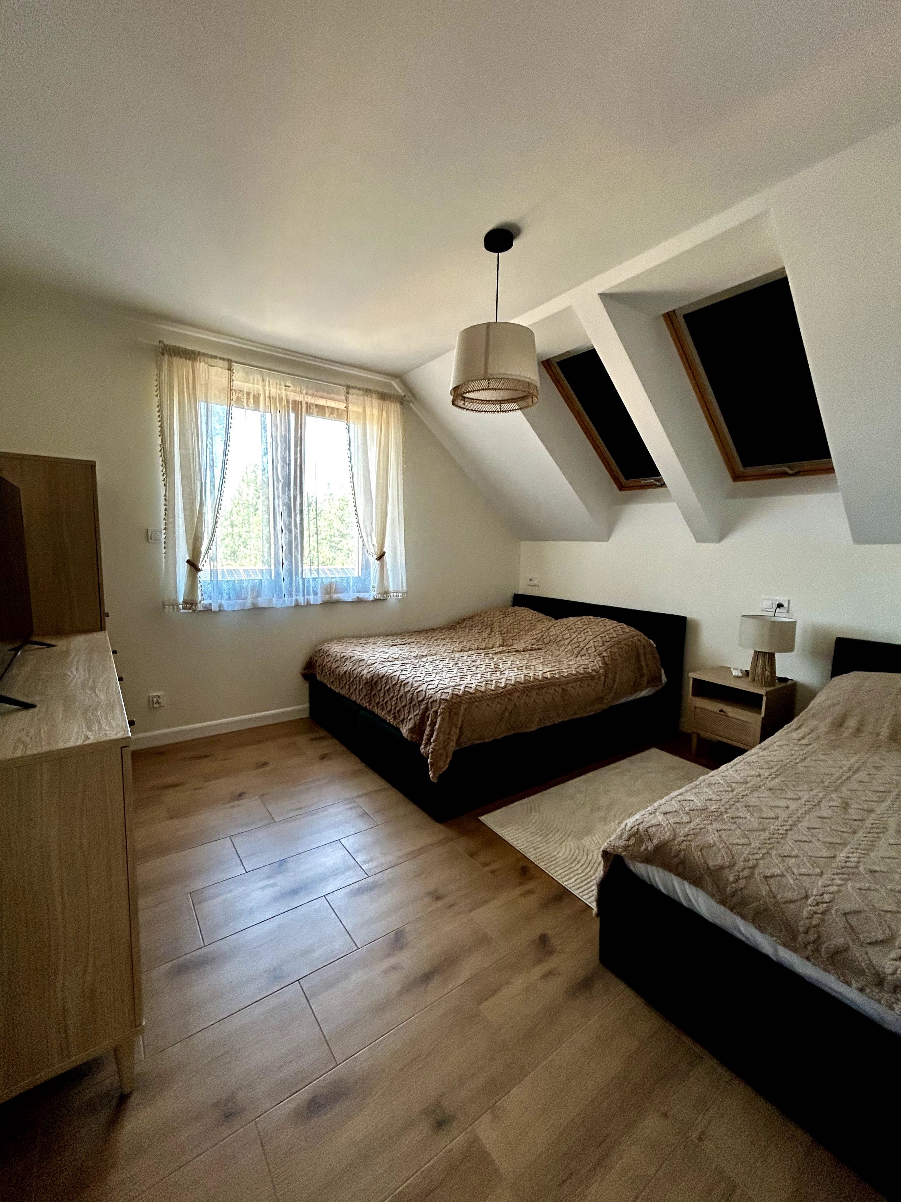 Villa Spełnienie Mazur z basenem i linią brzegową