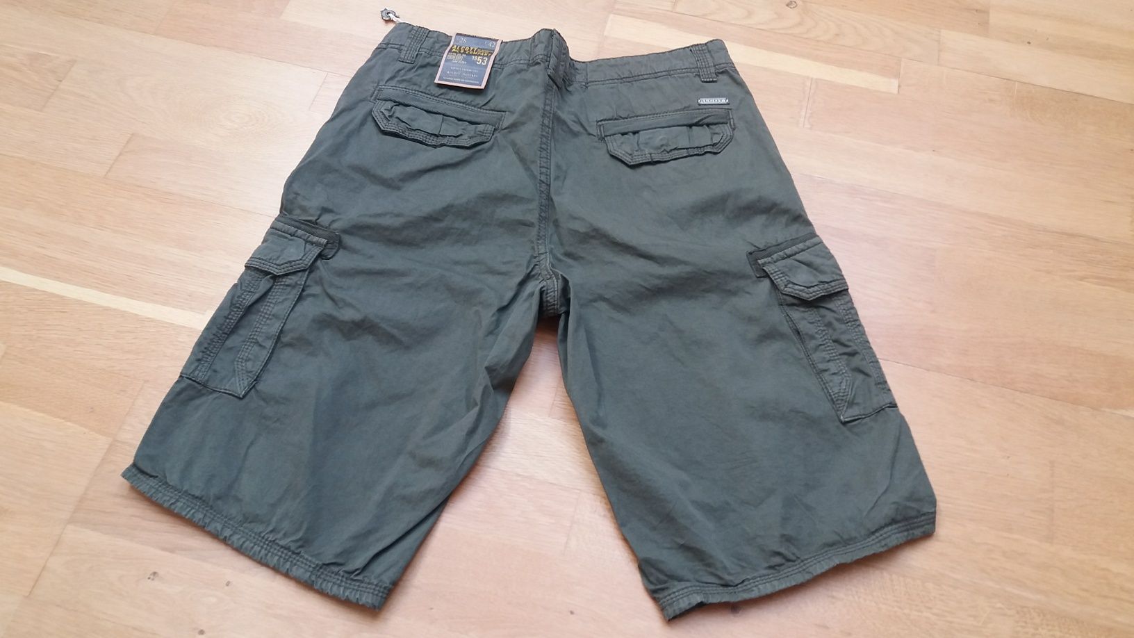 męskie szorty jeans khaki moro marki Alcott roz. 28 nowe z Francji