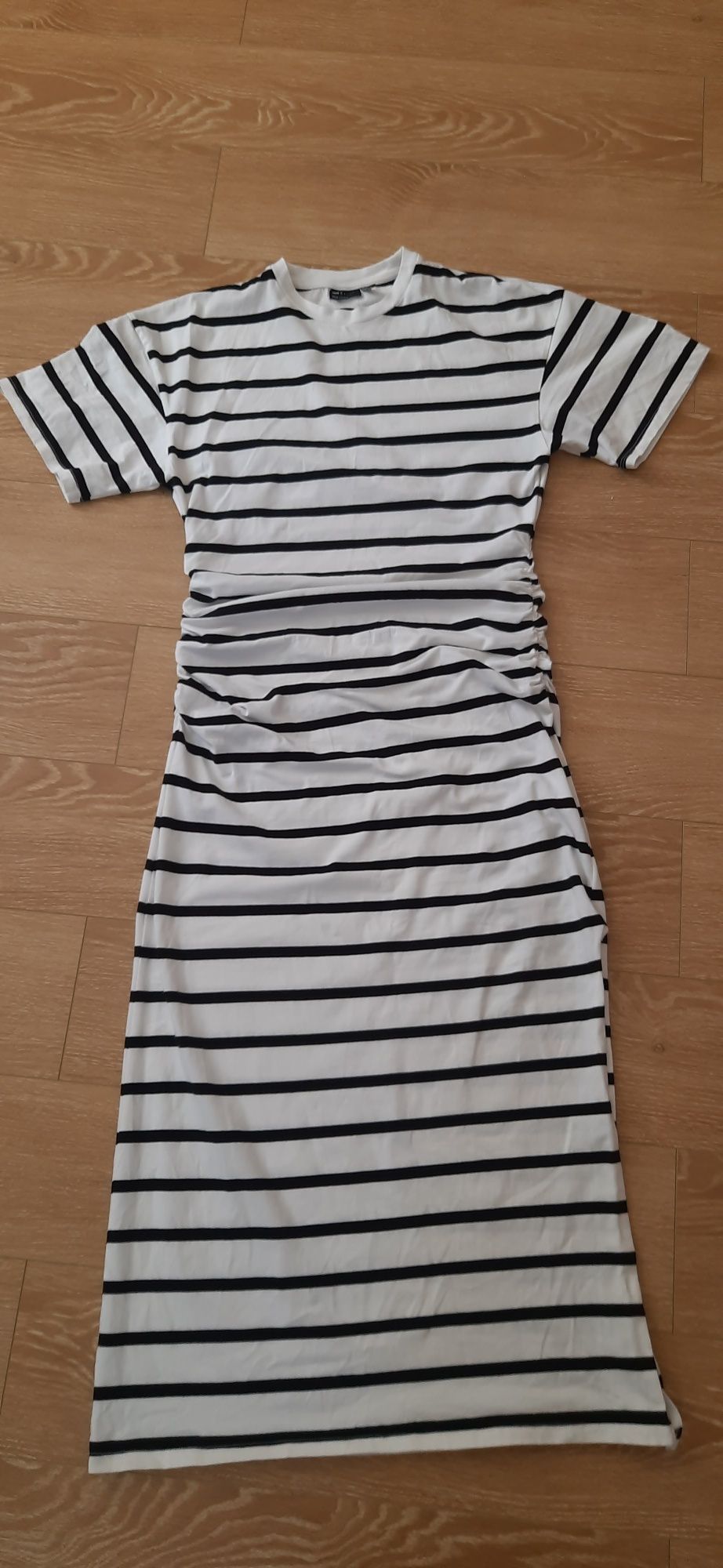 Сукня фірми Asos