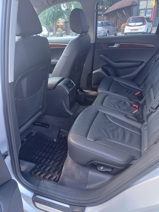 Продам авто в чудовому стані аудіо Q5