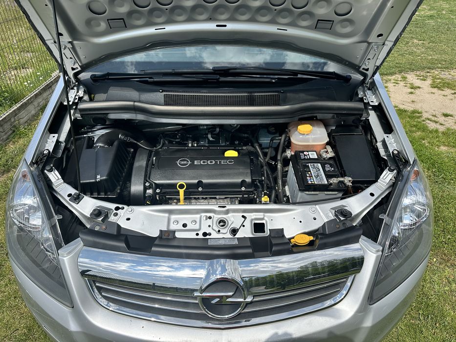 Opel Zafira II 1.6 benzyna 58000 km!!! 7 osób