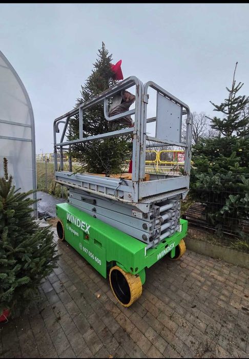 Podnośnik nożycowy elektryczny 10m wynajem