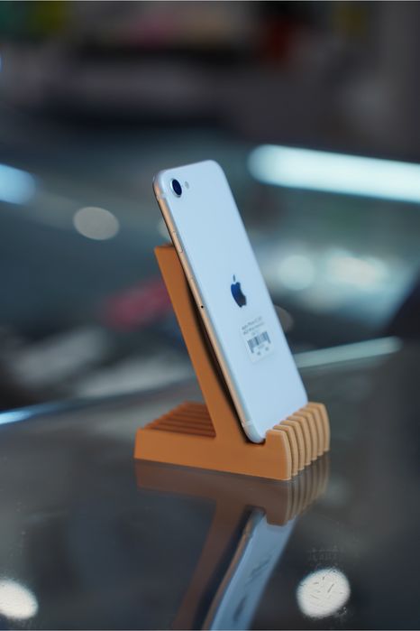 iPhone SE 64GB Silver Neverlock