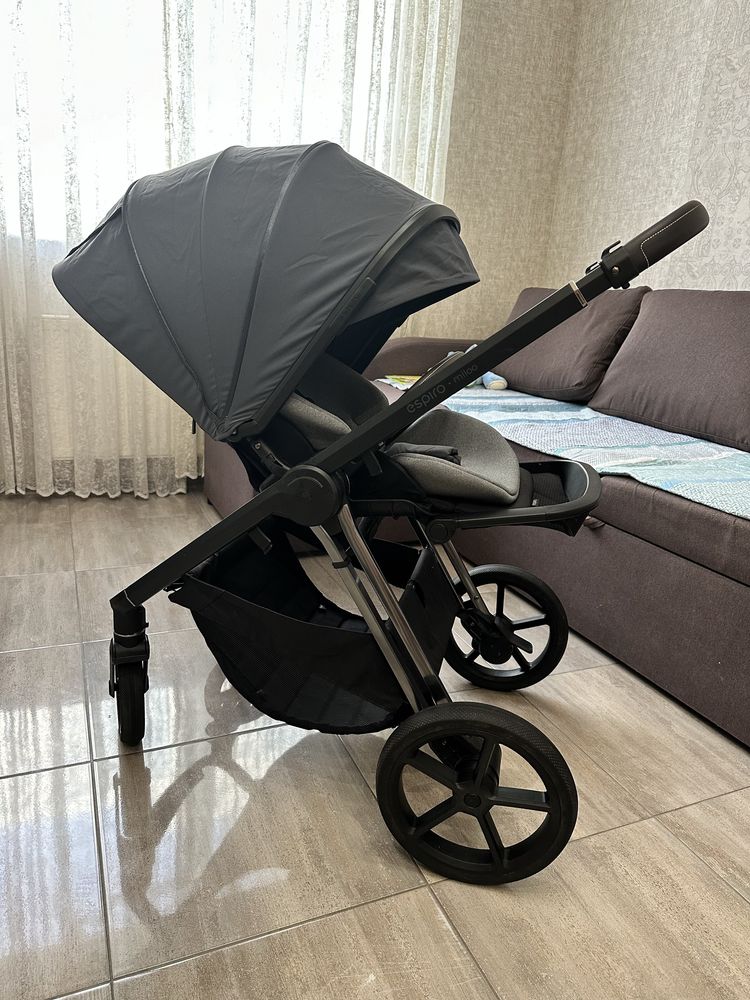 Продам коляску Eapiro Miloo + автокресло Cybex Aton B2 i-Size(2500)