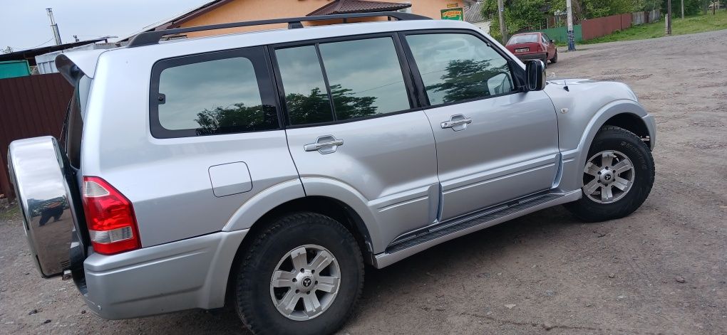 Mitsubishi Padgero Wagon