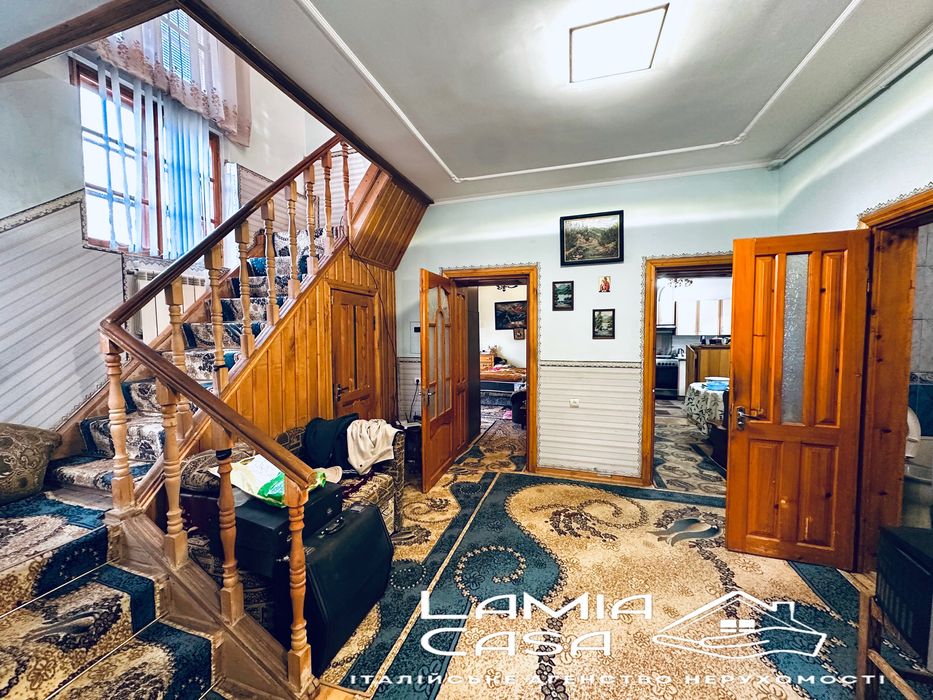 Продаж двох будинків в Годилові. 5 хв від Героів Майдану