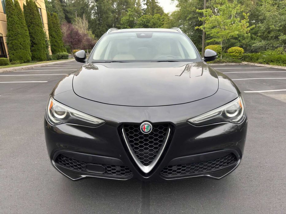 Alfa Romeo Stelvio      2018