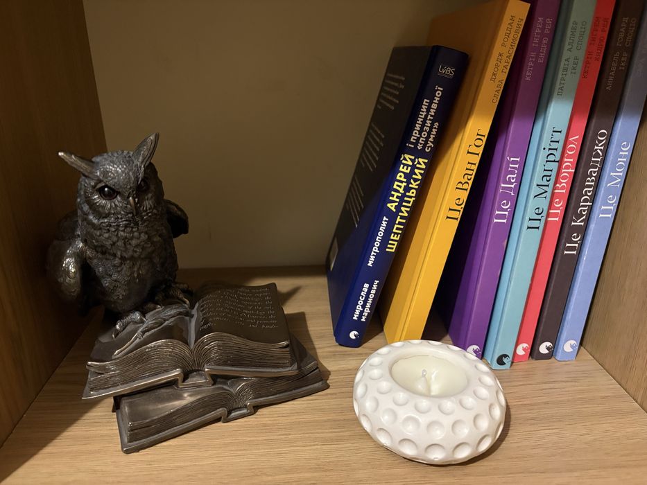 Свічка ароматизована, гіпсова тара. Ручна робота