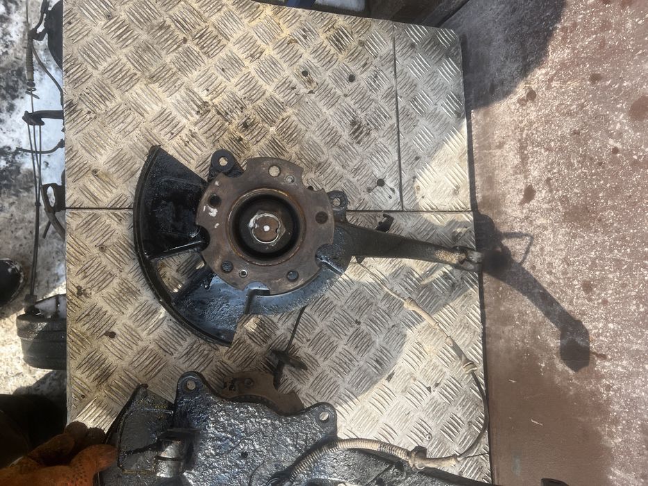 Цапфа кулак SsangYong Rodius сан йонг родиус