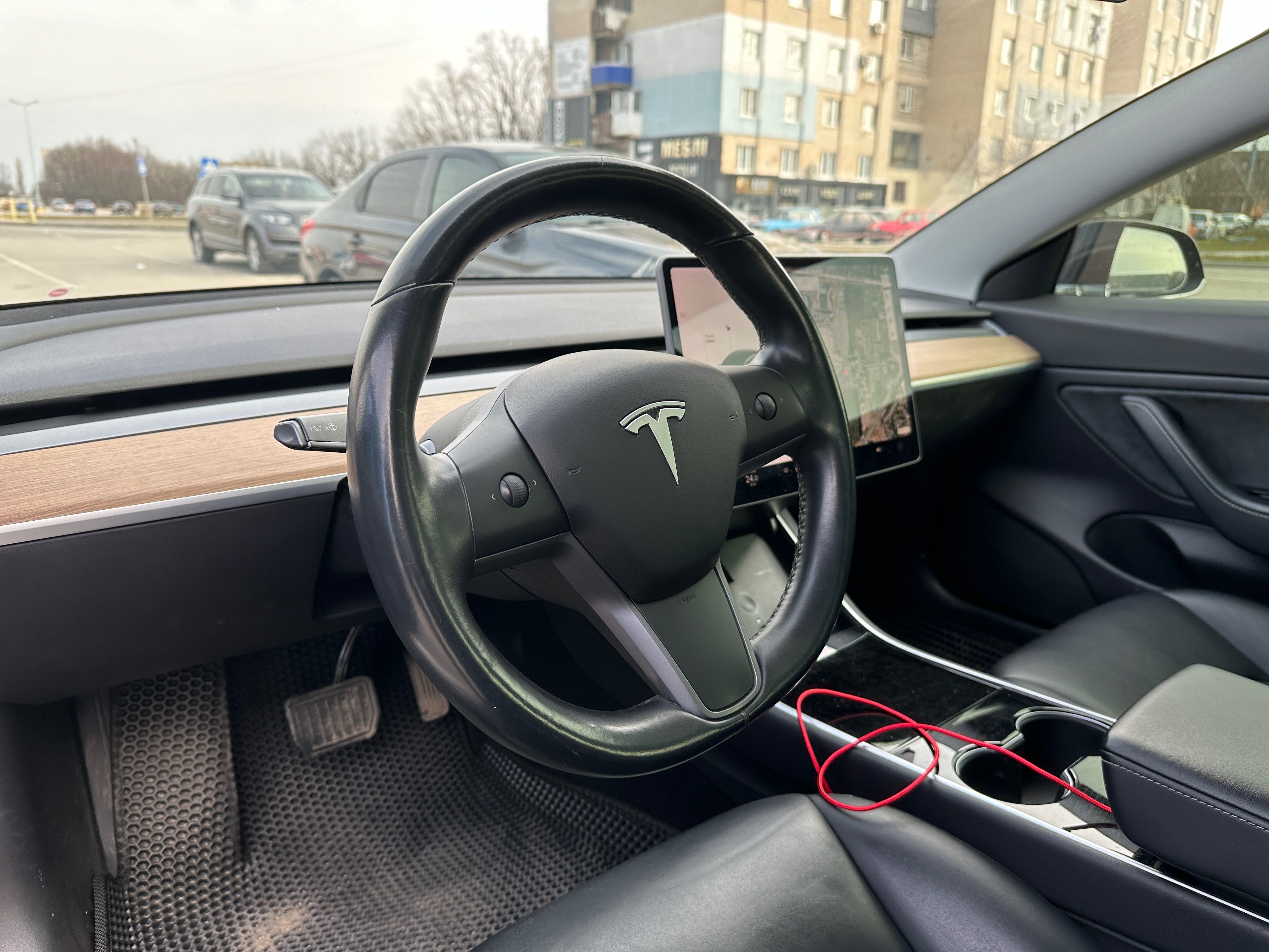 Tesla Model 3 2019 Європа Long Range Dual Motor 441 кс 80.5kw
