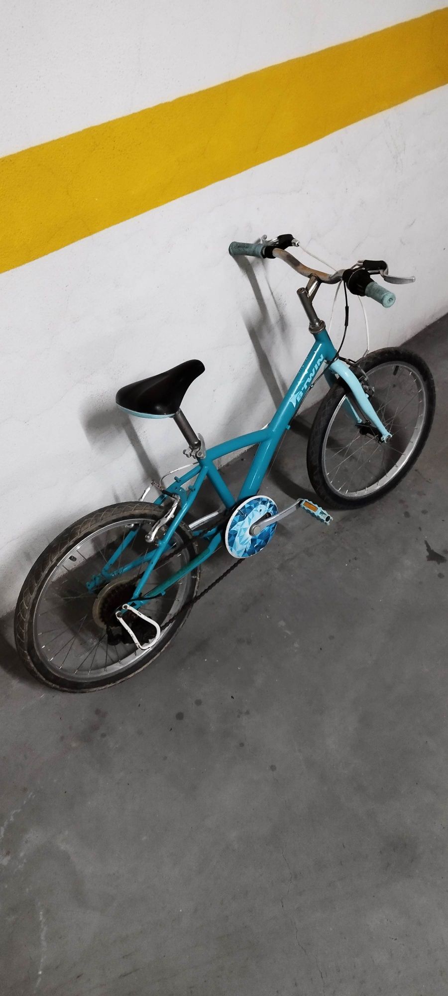 Bicicleta criança Btt da Decatlhon roda 20  6 - 9anos