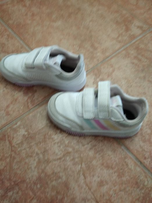Sapatilhas Adidas de menina tamanho 25