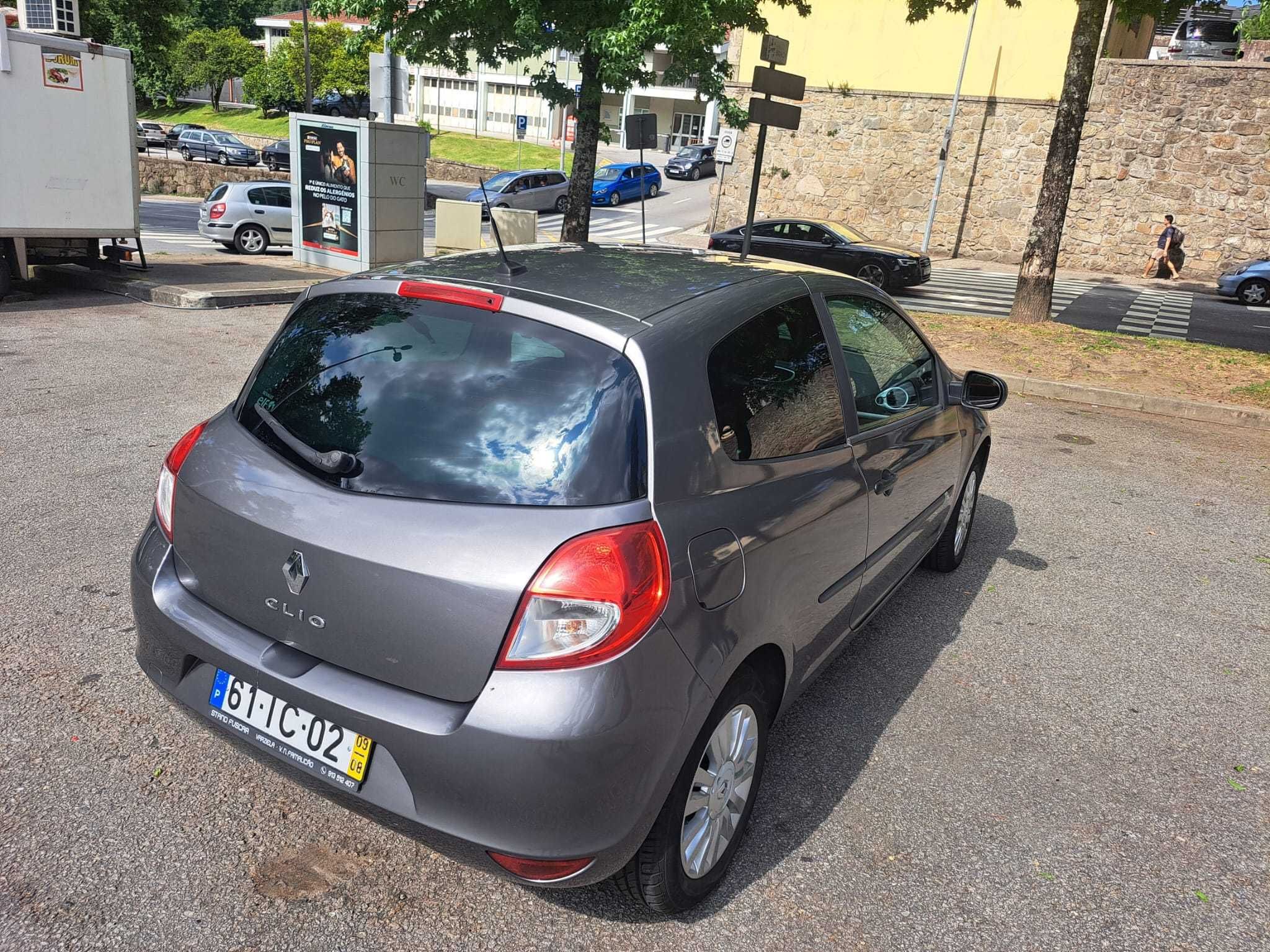 Renault Clio III 16V