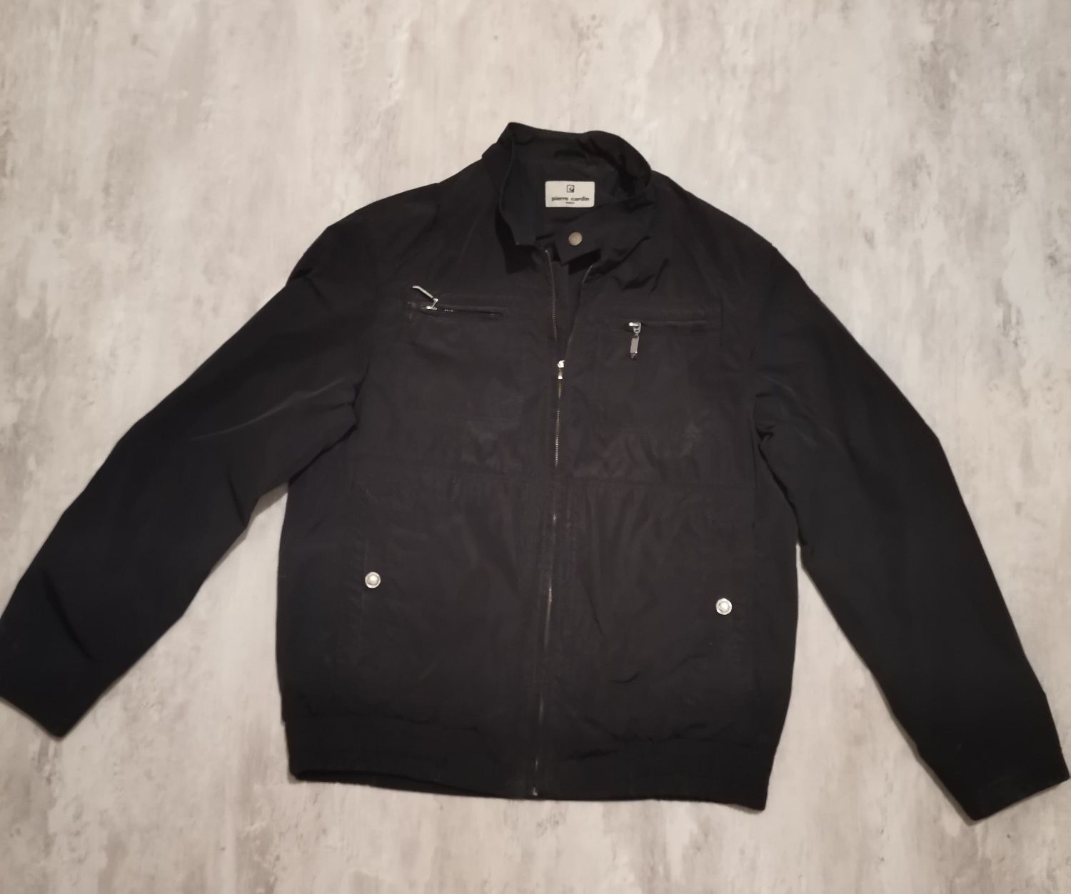 Продам оригінальну куртку Pierre Cardin