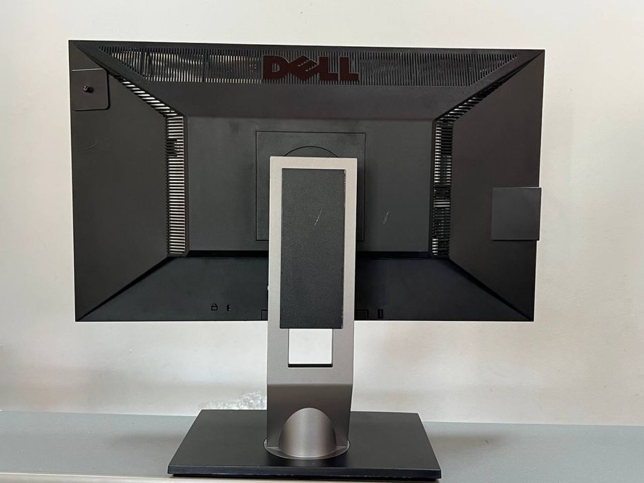 Монітор Dell P2311hb