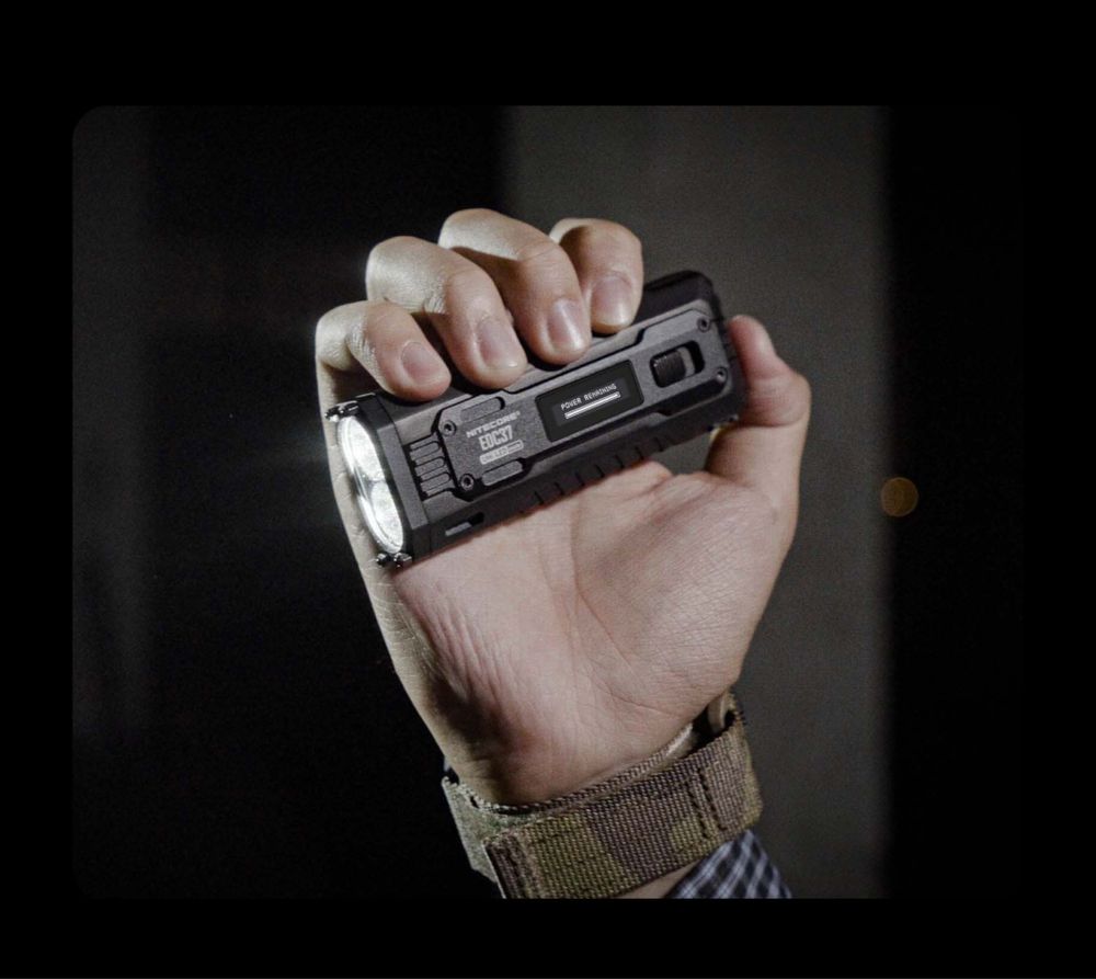 Надпотужний кишеньковий ліхтар Nitecore EDC37 8000 люмен + подарок