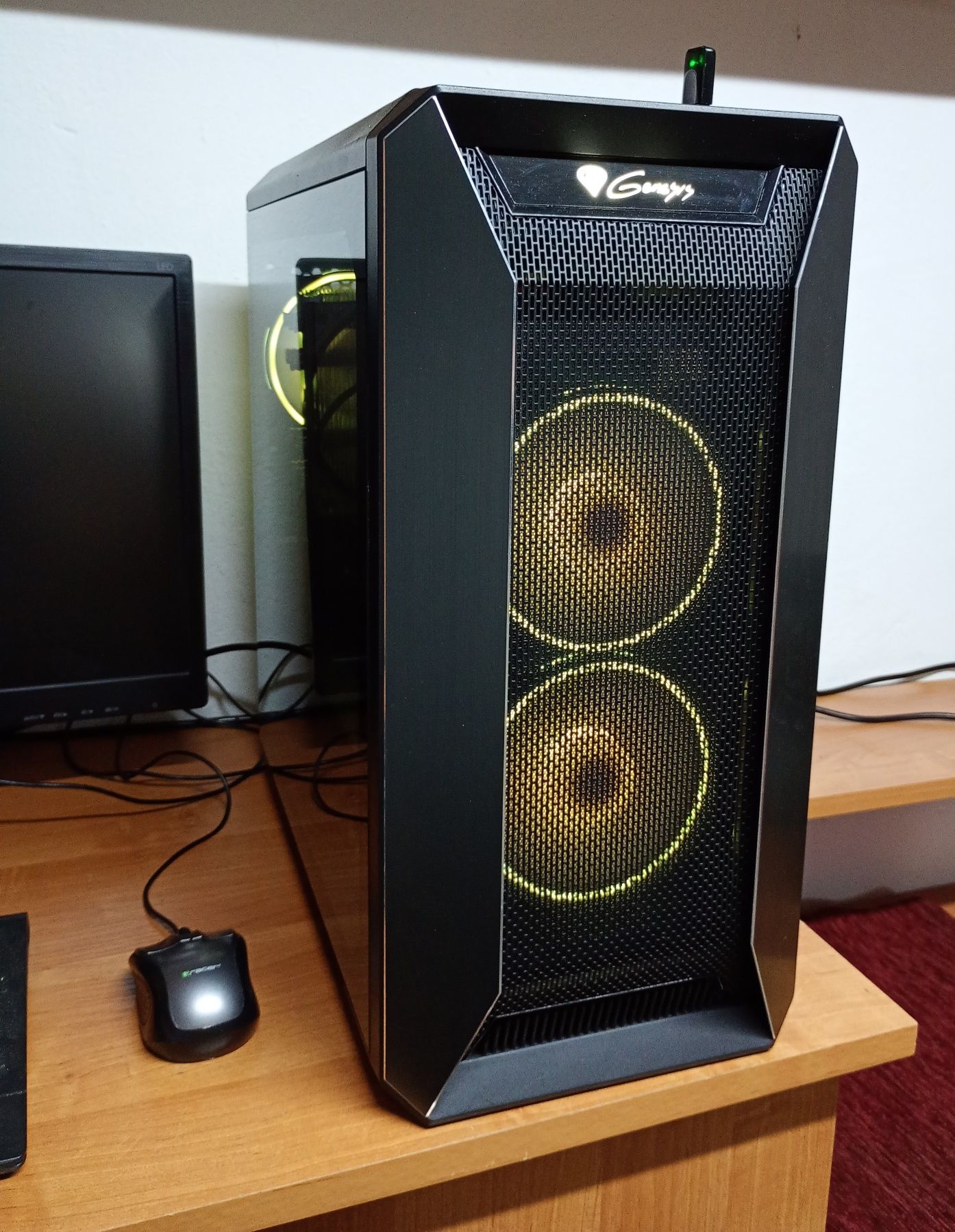 Komputer Gaming i5-9400F, 16GB DDR4, RX580, M.2