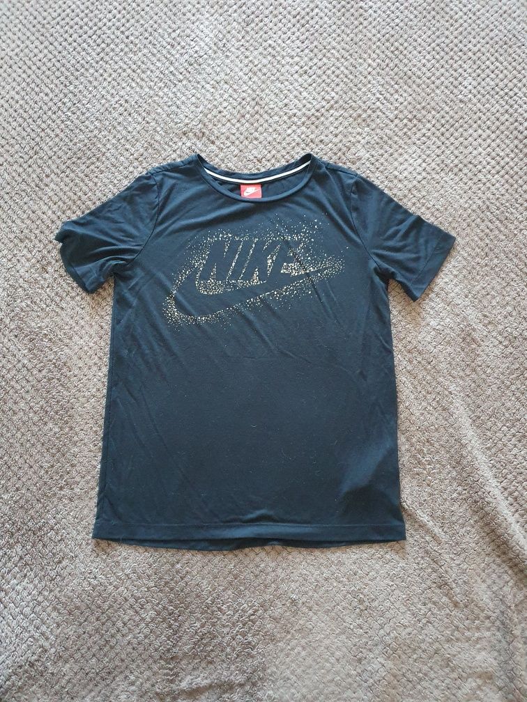 Спортивна футболка Nike