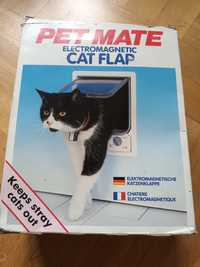 Drzwiczki dla kota elektromagnetyczne Pet Mate cat flap