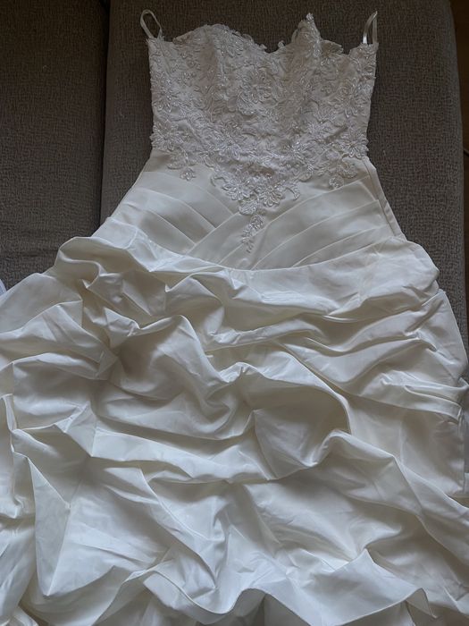 Весільна сукня, колір шампань