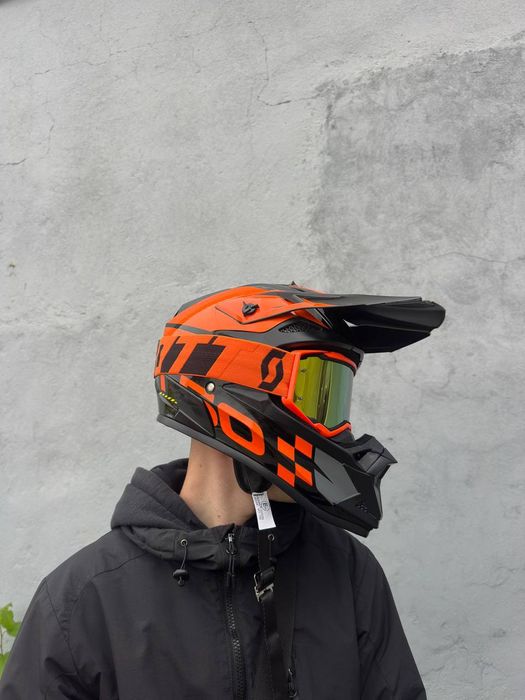 Эндуро шолом - шлем S-M різні кольори