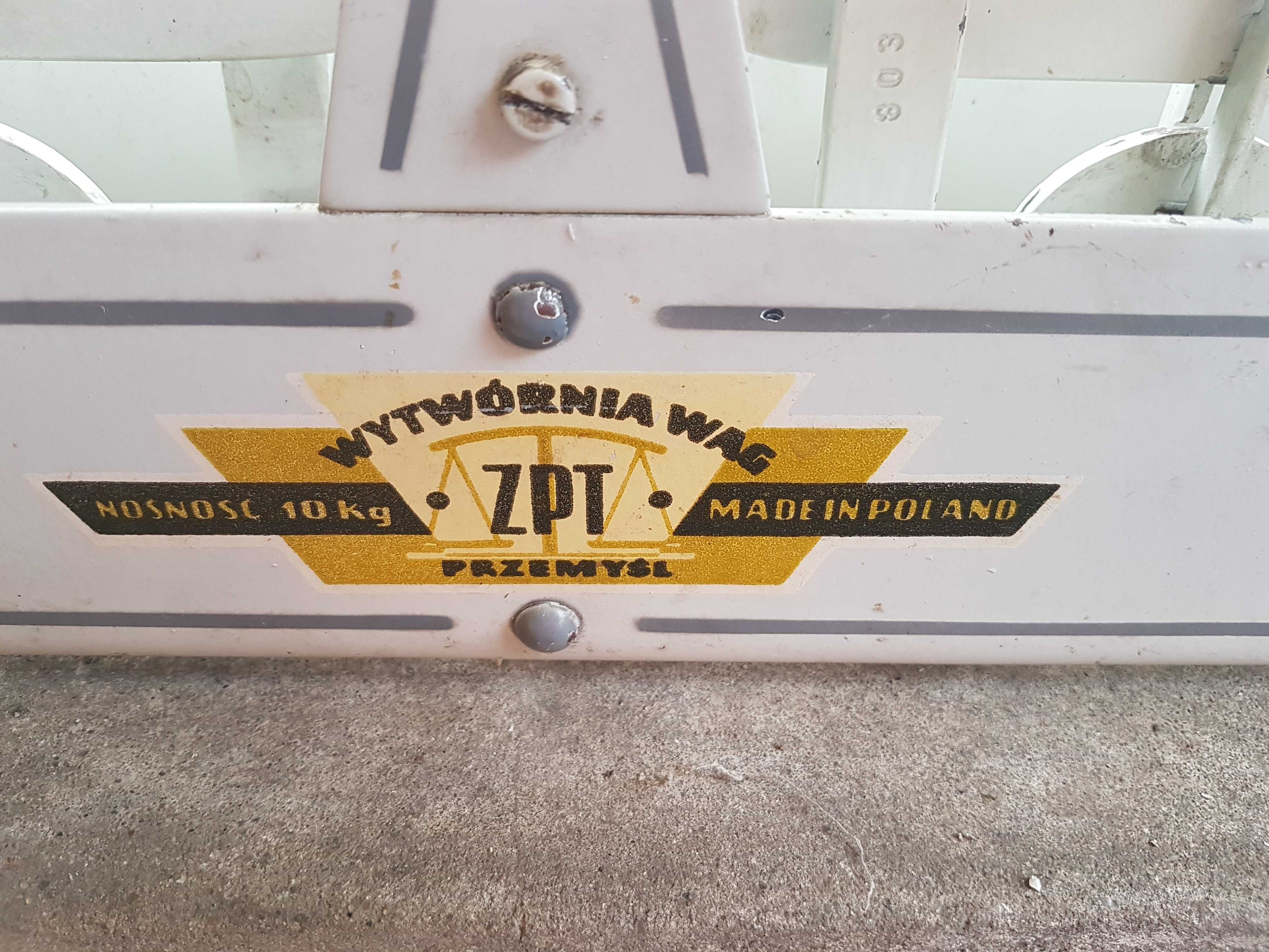 Waga z czasow PRL z roku 1967r.Sprawna.