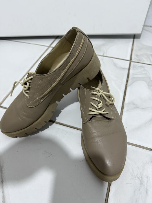 Продам туфлі полуботінки