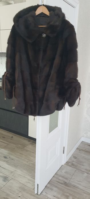 Ниркова шубка у відмінному стані