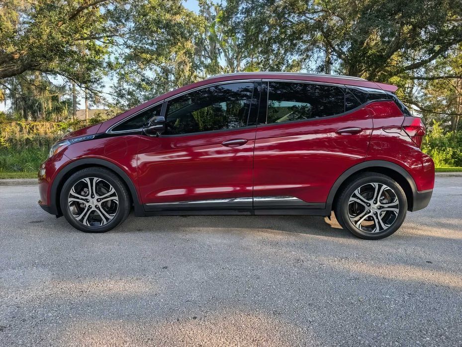 Chevrolet Bolt EV      2021