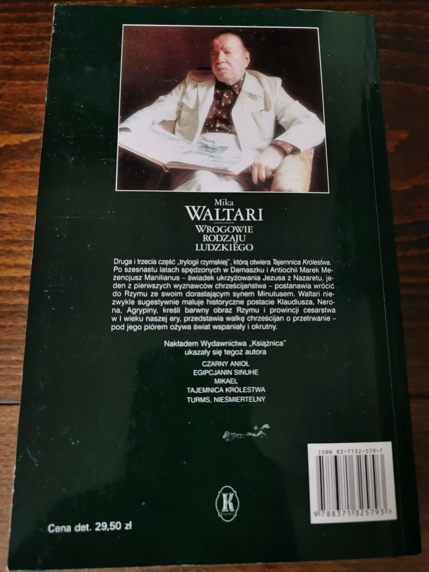 Wrogowie rodzaju ludzkiego, Mika Waltari