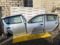 Дверь Renault Dacia Sandero 2 2013-2020 год