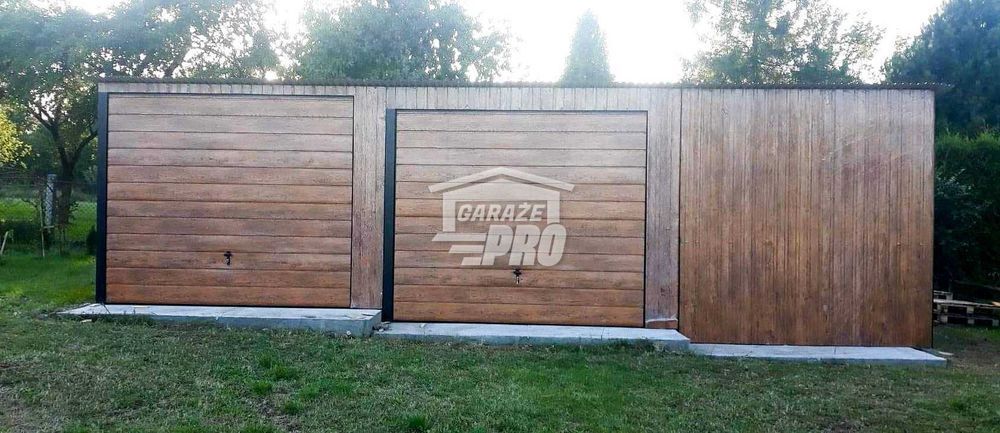 Garaż blaszany 10x5 Brama uchylna + jasny orzech  spad w tył GP164