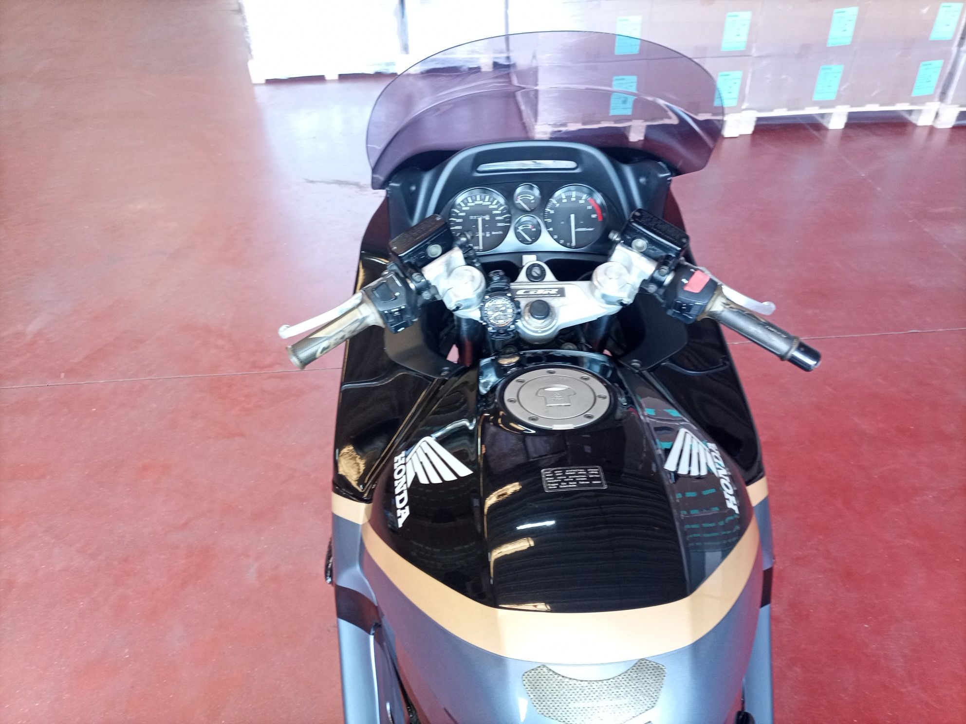 Vendo, troco cbr1000F