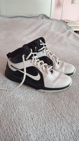 Buty dla chłopca Nike | Rozmiar 38