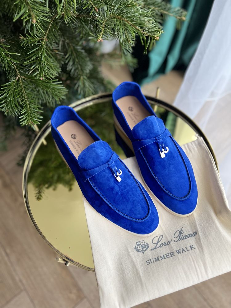 Loro Piana Summer Walk (35-46)