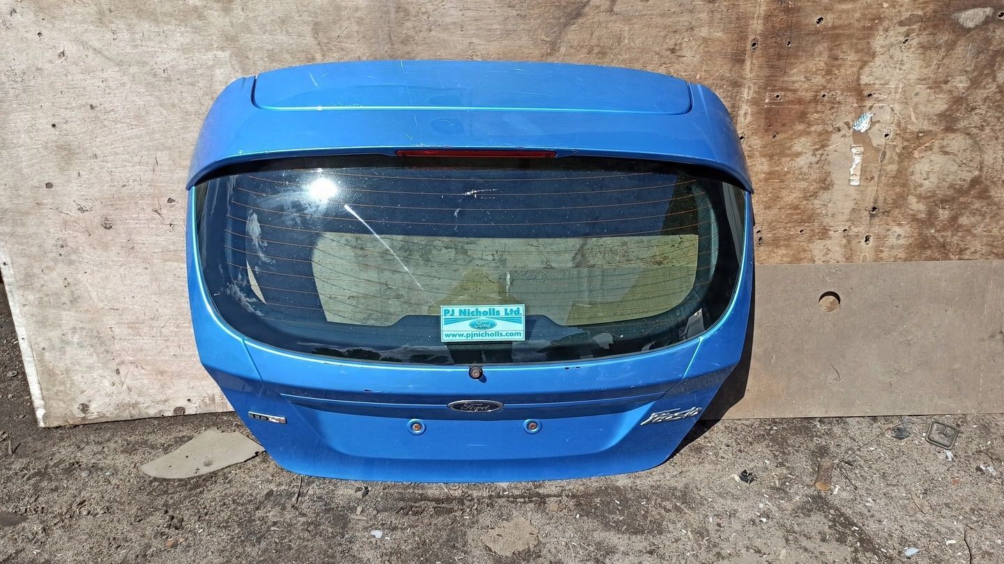 lotka spoiler Tył Ford Fiesta MK VI 08-12 MK7 zamek klapa