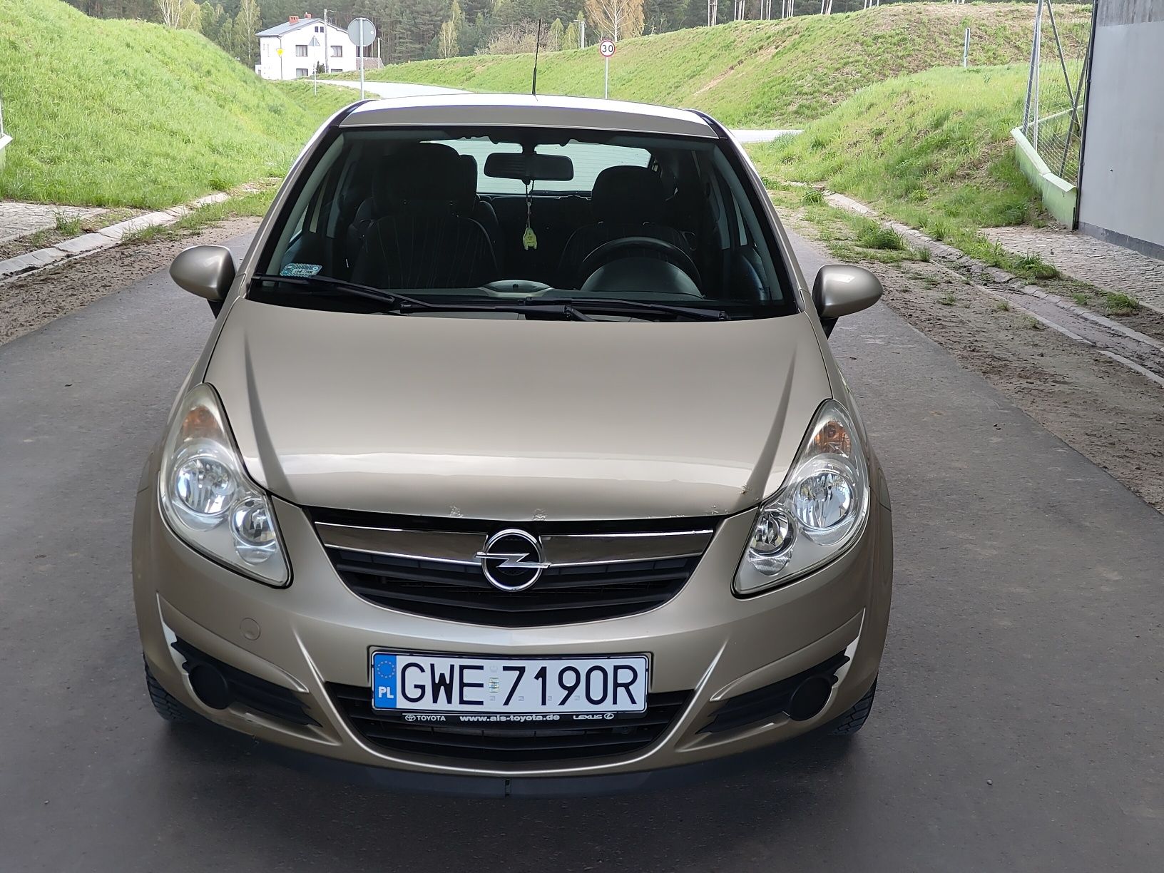 Opel Corsa 1.2  Klimatyzacja Podgrzewana kierownica i fotele bdb stan