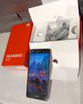 Smartphone Huawei Y7 + acessórios (ecrã rachado s/ interferências)