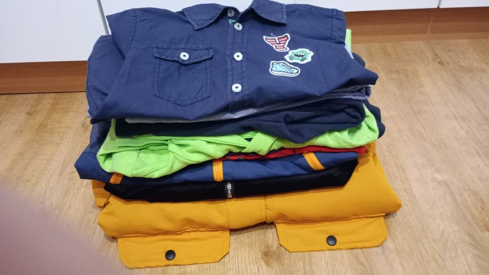 Paka ubrań dla chłopca kurtki bluzy spodnie koszule