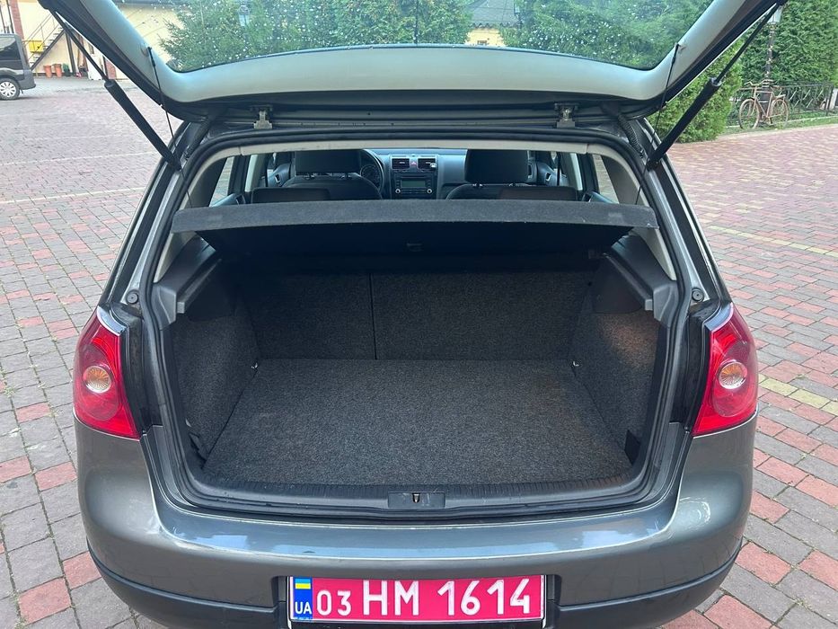 Volkswagen Golf V 1.6 mpi 2005 р в