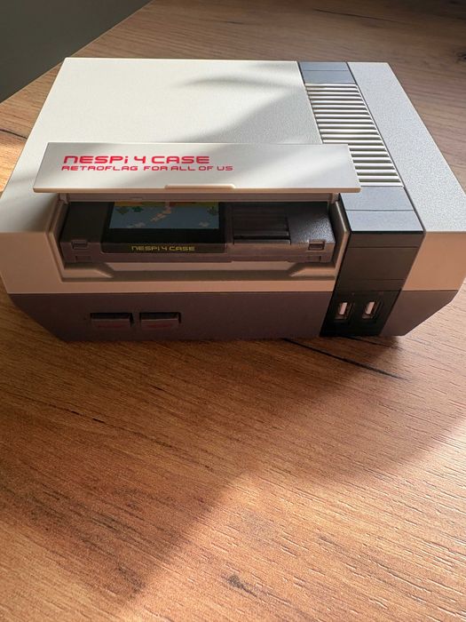 Konsola RetroPie – Raspberry Pi 4 B + 500GB + 2x pady 8BitDo + NESPi 4