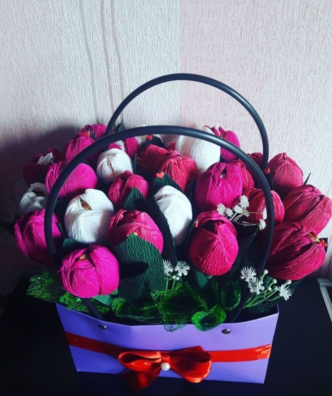 Подарочный набор гофро бумага тюльпаны АКЦИЯ 8 марта