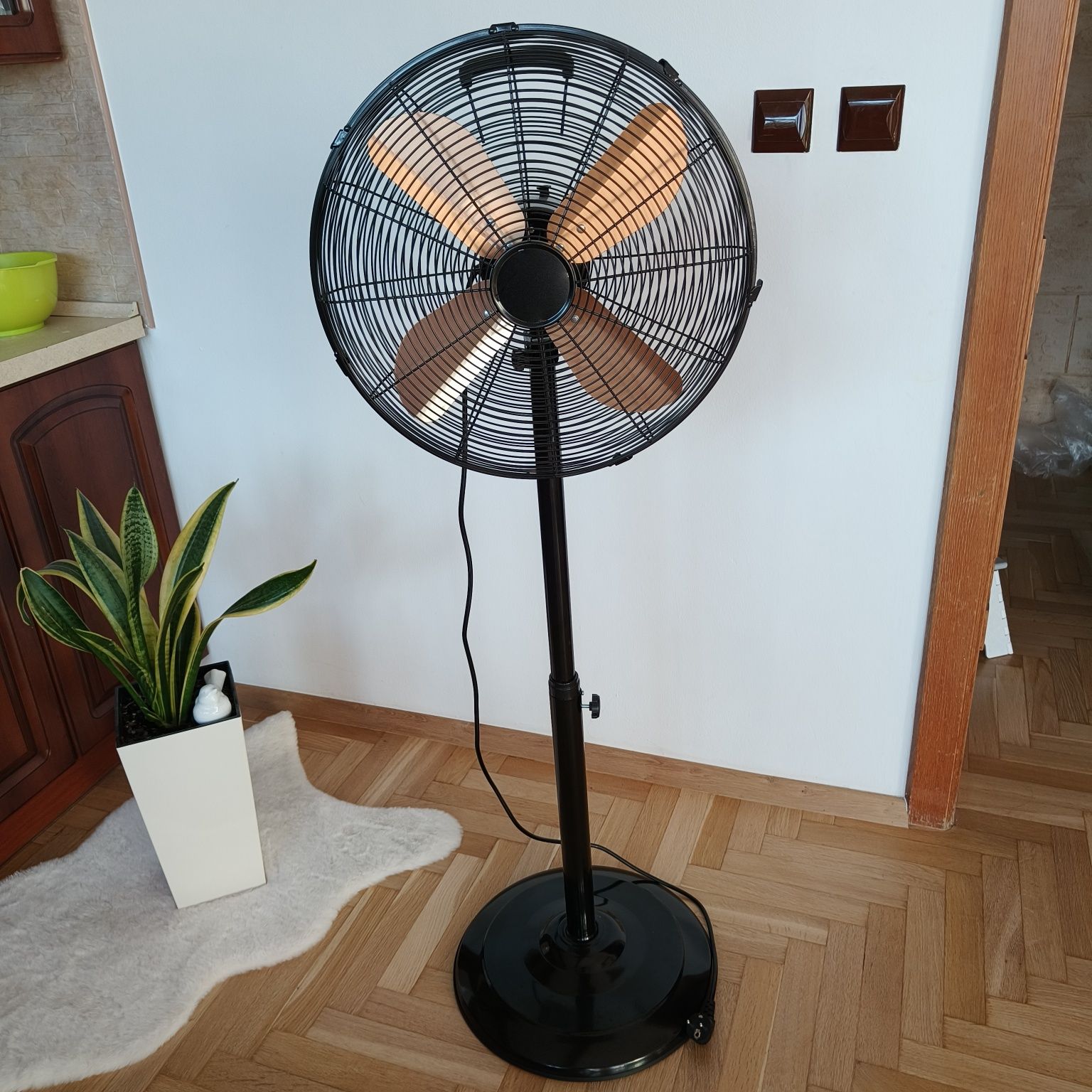 Wentylator podłogowy.