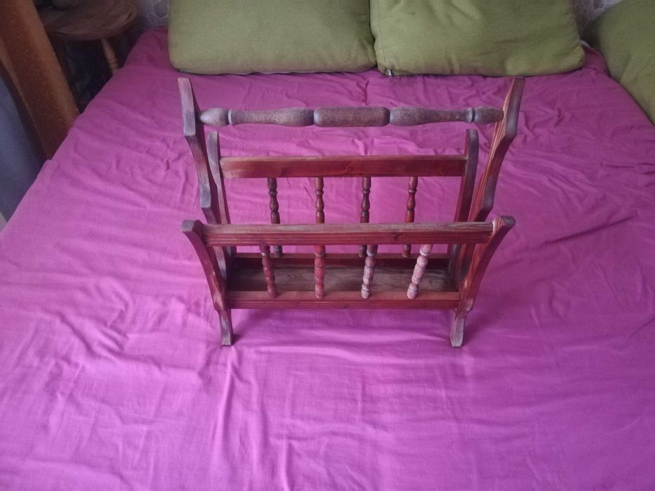 PRL gazetnik drewniany kwietnik machoń toczone elementy gazetownik