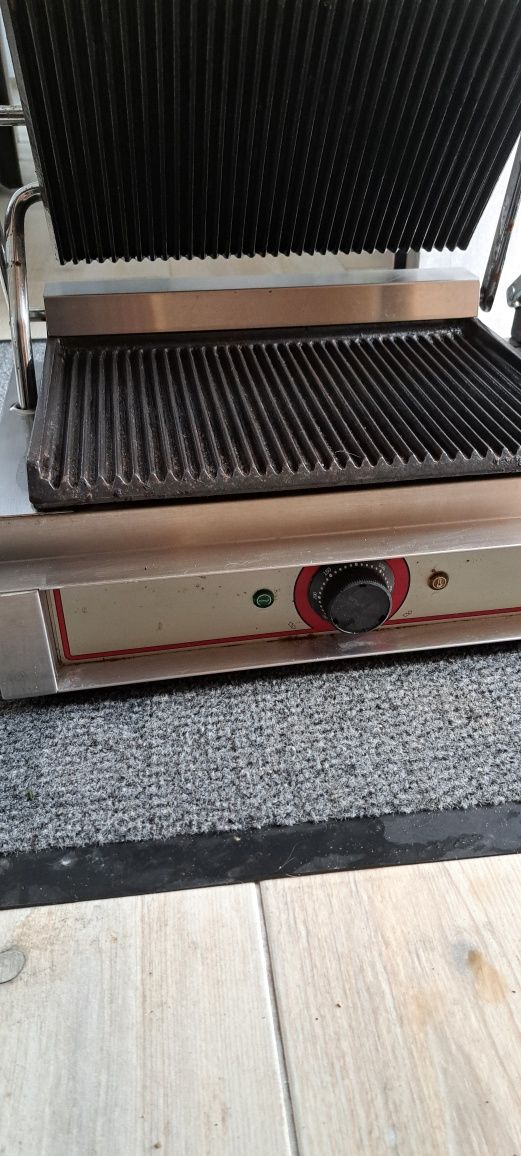 Opiekacz grill toster