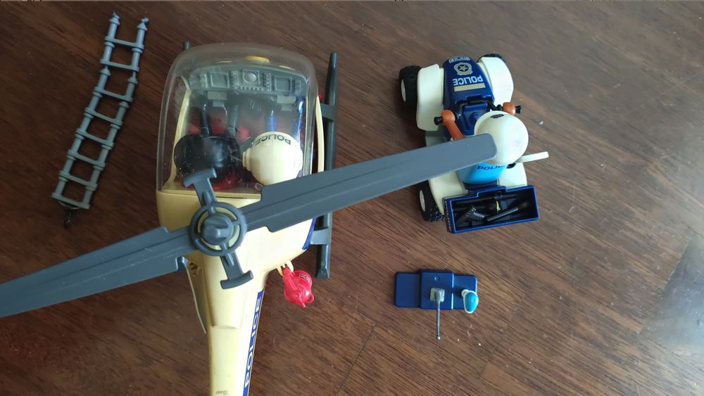 Conjunto helicóptero e mota da polícia Playmobil