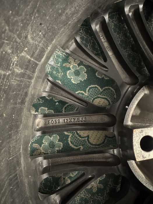 Продам діски r17 дуже гарний стан практично нові